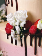Lade das Bild in den Galerie-Viewer, Hochzeitstorte ,,Sweet Drip"
