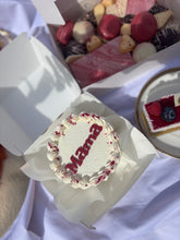 Lade das Bild in den Galerie-Viewer, Muttertag Bento Cake
