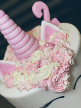 Lade das Bild in den Galerie-Viewer, Einhorntorte ,,Rosa"
